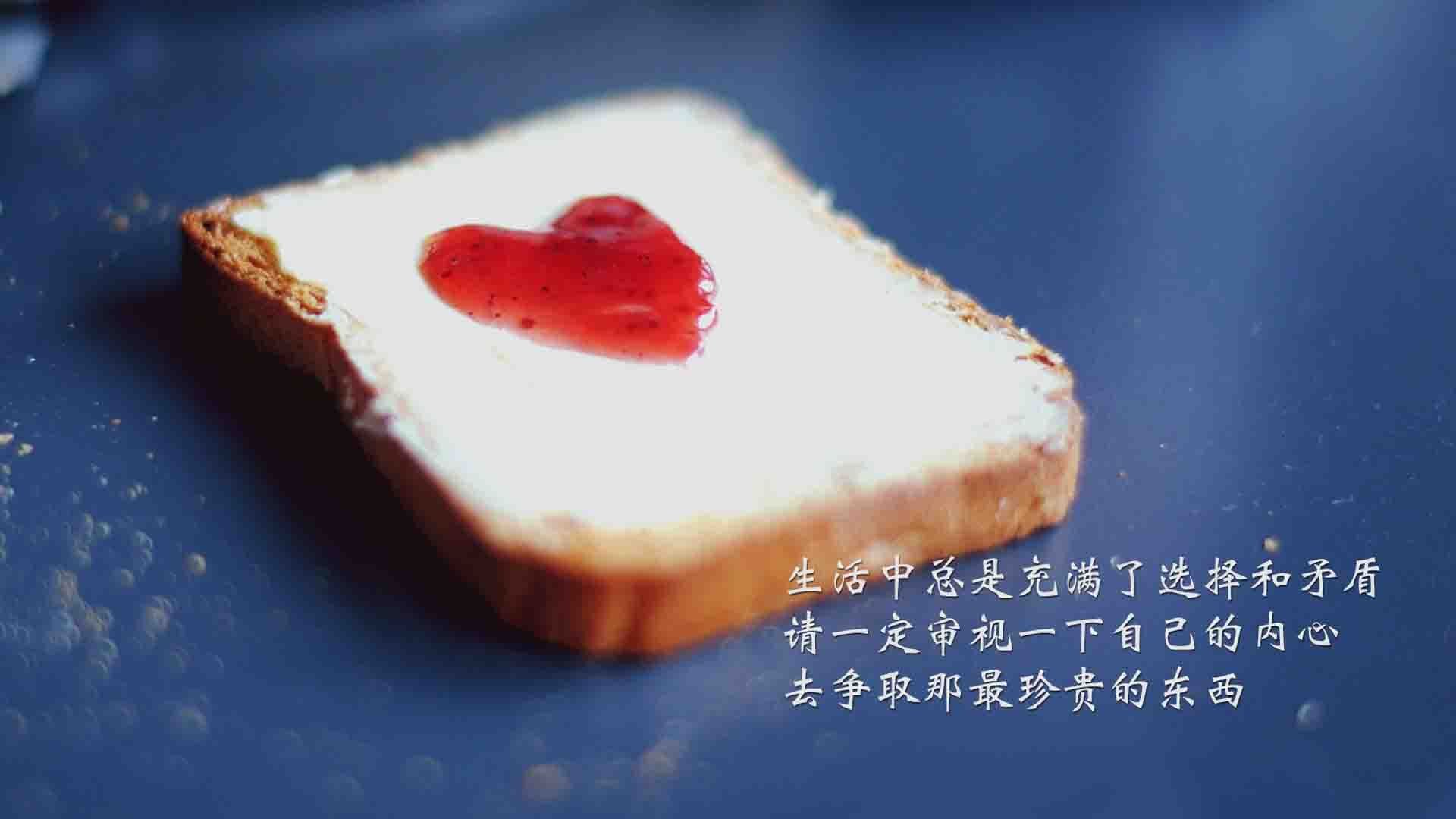 不莱梅球队大获全胜，队员表现出色引人注目，不莱梅 球队