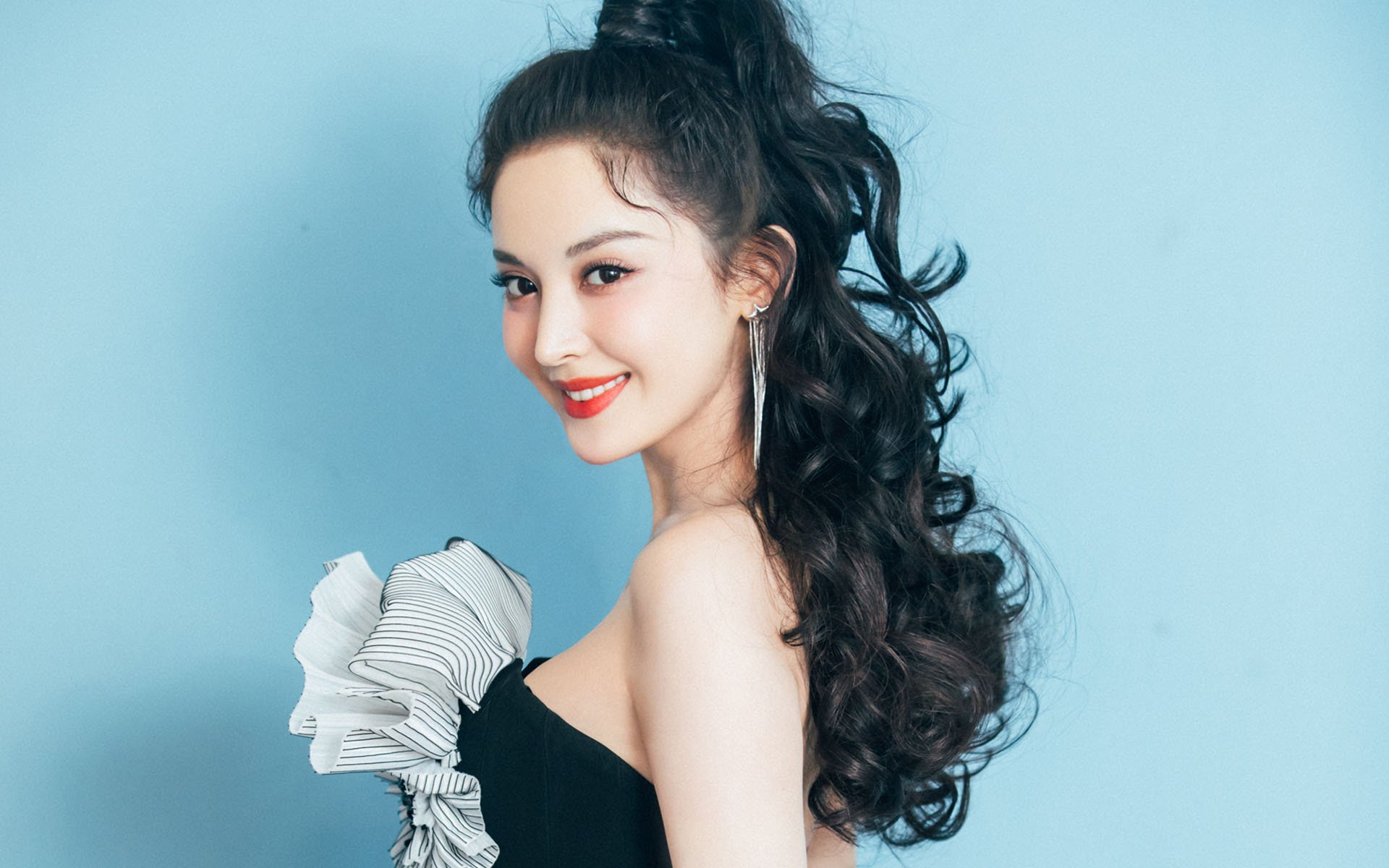 开云中国大陆-独行侠安排短期封闭营建立默契与信任，独行侠休赛期交易资讯