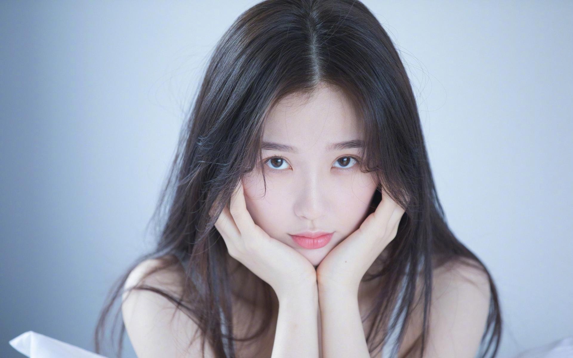 阿伦·斯密斯：以冷静思维指挥全黑队进攻，让比赛节奏变得流畅