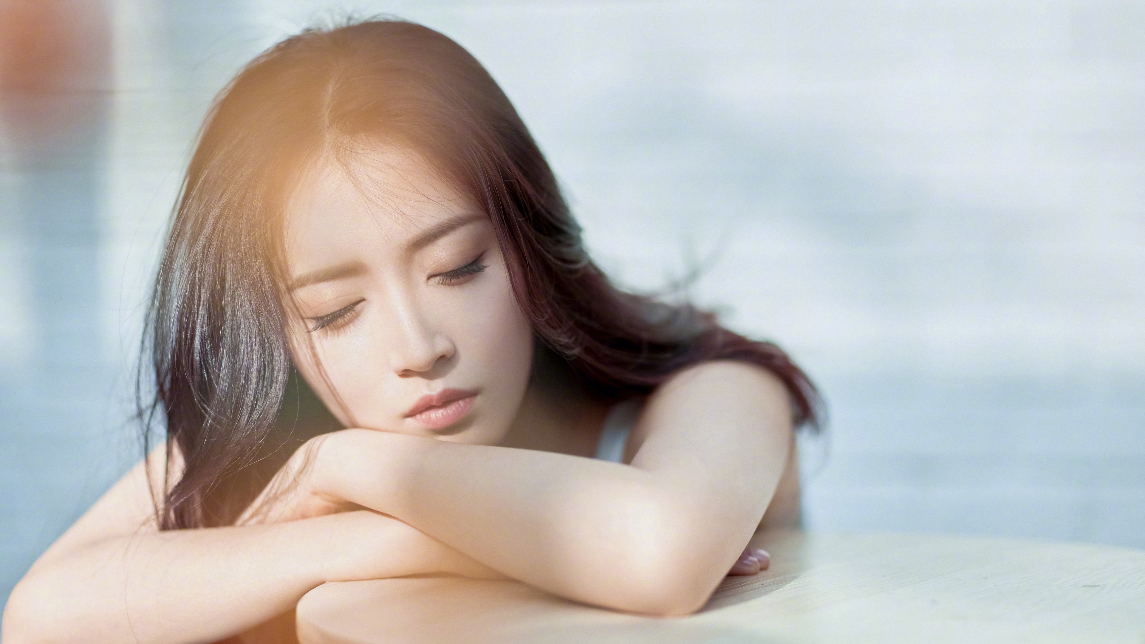 高校篮球积极开展国际交流提升比赛经验，校际篮球赛交流宣传标语