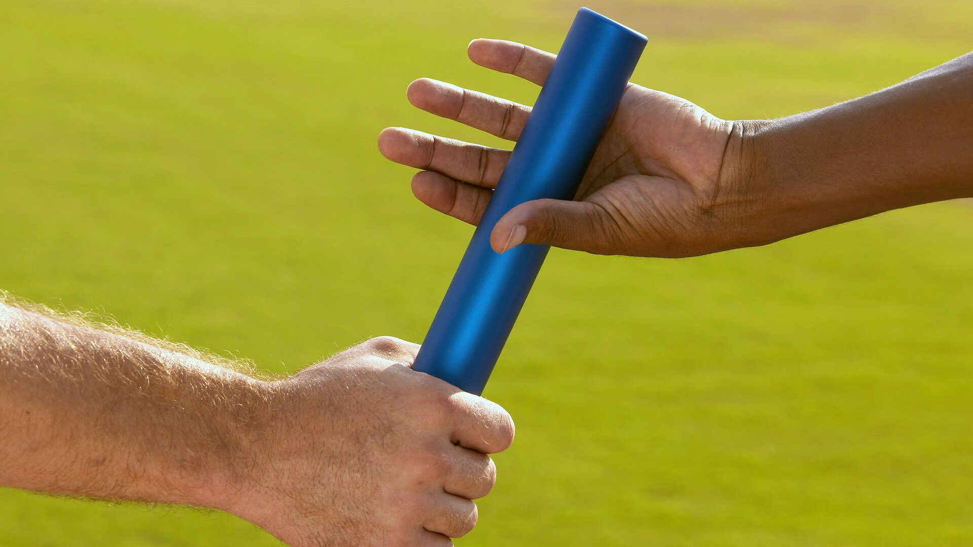 kaiyun网站-_城市夜跑的魅力：点亮城市的运动激情_，夜景跑道